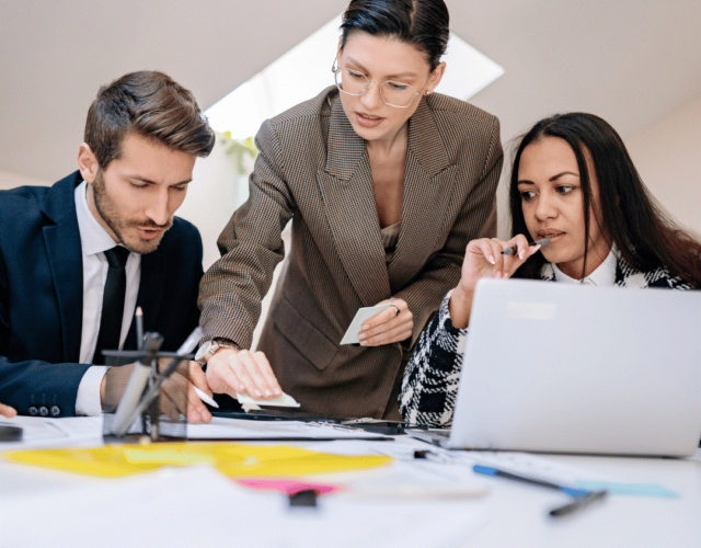 Tax-Efficient Investment Strategies for High-Net-Worth Individuals: How Financial Experts Can Help